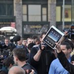 Дождались: iPad поступил в продажу в США. Дождались: iPad поступил в продажу в США. Фото.