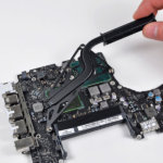 Вскрытие показало: батарея MacBook стала больше. Вскрытие показало: батарея MacBook стала больше. Фото.