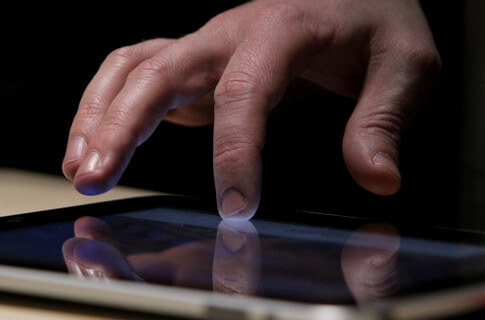 Школа медицины в университете Стэнфорда оснащает студентов iPad’aми. Школа медицины в университете Стэнфорда оснащает студентов iPad’aми. Фото.