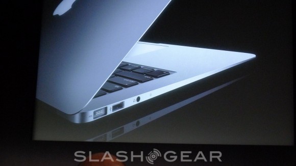 Back to the Mac: Apple официально представила MacBook Air второго поколения. Фото.