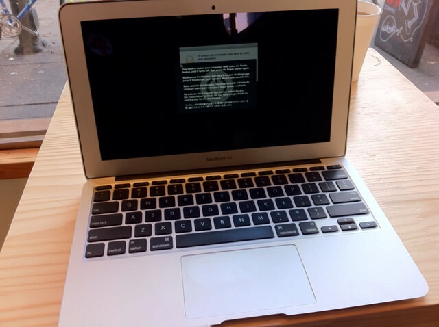 Пользователи жалуются на проблемы с новыми MacBook Air. Пользователи жалуются на проблемы с новыми MacBook Air. Фото.