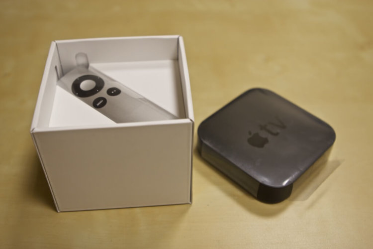 Распаковываем Apple TV. Распаковываем Apple TV. Фото.