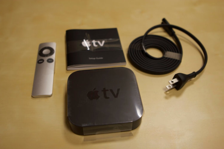 Распаковываем Apple TV. Распаковываем Apple TV. Фото.
