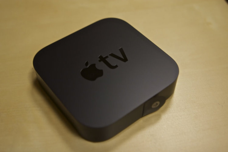 Распаковываем Apple TV. Распаковываем Apple TV. Фото.