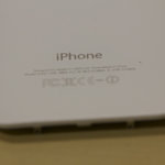 Белый iPhone 4 доступен в России. Фото.