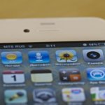 Белый iPhone 4 доступен в России. Фото.