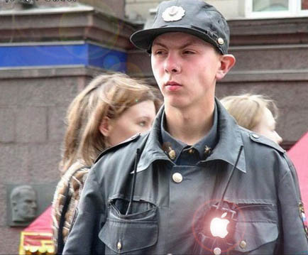 Коммуникатор для российской полиции: какой он? Коммуникатор для российской полиции: какой он? Фото.