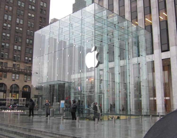 Начало продаж iPad 2 глазами AppleInsider.Ru. Фото.