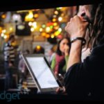 Трансляция iPad 2 в картинках. Фото.