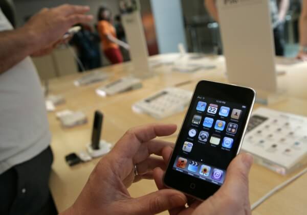 Дешевый iPhone появится на днях? Дешевый iPhone появится на днях? Фото.