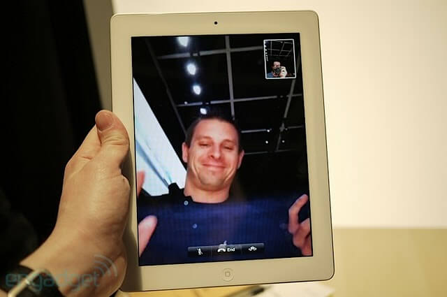 ipad2hands34 ipad2hands34