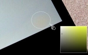 iPad 2 c желтизной клея на экране iPad 2 c желтизной клея на экране