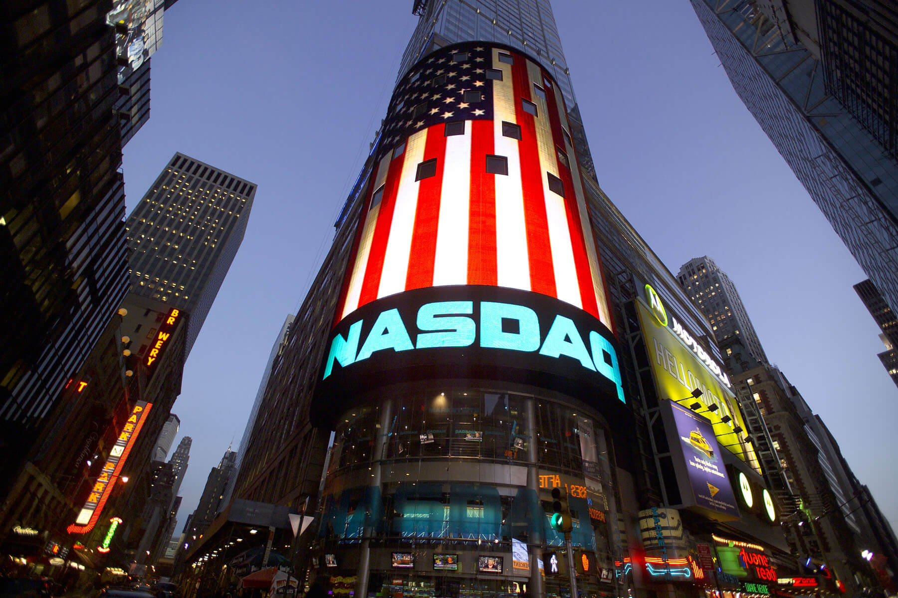 Инвесторам стоит воспользоваться корректировками Nasdaq и сыграть на повышение AAPL. Инвесторам стоит воспользоваться корректировками Nasdaq и сыграть на повышение AAPL. Фото.