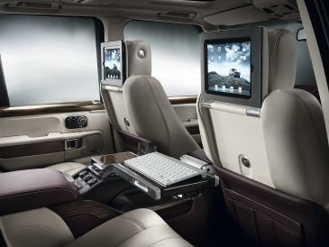 iPad в базовой комплектации Range Rover. iPad в базовой комплектации Range Rover. Фото.