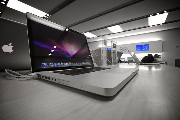 Apple Store - 10 years