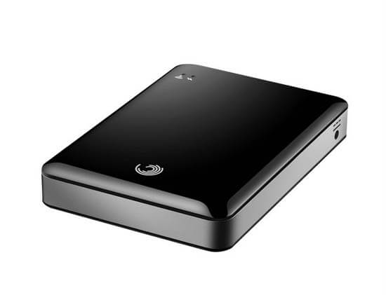 Seagate представляет портативный беспроводной внешний диск для iOS — устройств. Seagate представляет портативный беспроводной внешний диск для iOS — устройств. Фото.