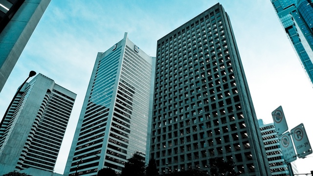 Банки отказываются от Blackberry в пользу iPhone. Фото.