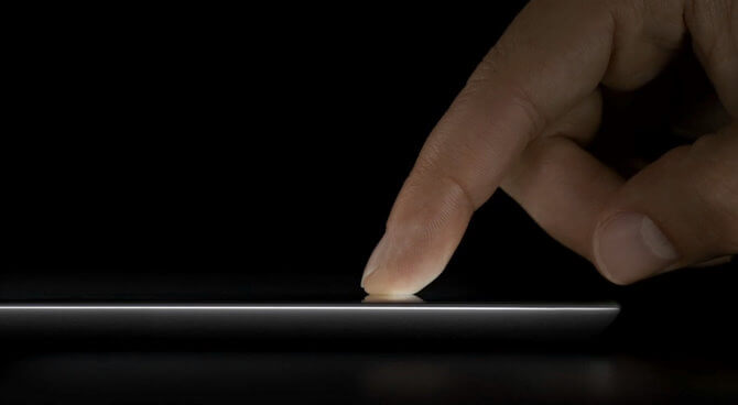 iPad-advert-finger-on-display-profile iPad-advert-finger-on-display-profile