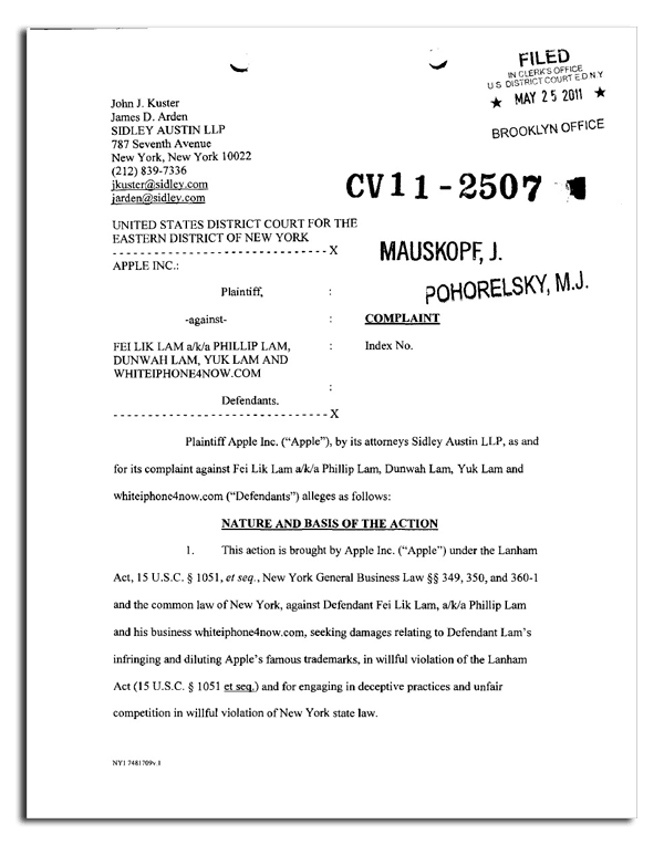 Подросток, создавший бизнес на «отбеливании» iPhone 4, ничего не знал об иске Apple. Подросток, создавший бизнес на «отбеливании» iPhone 4, ничего не знал об иске Apple. Фото.