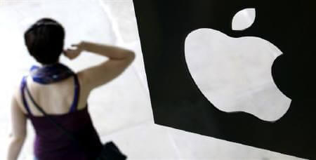 Apple и Samsung пытаются достичь внесудебного соглашения. Apple и Samsung пытаются достичь внесудебного соглашения. Фото.