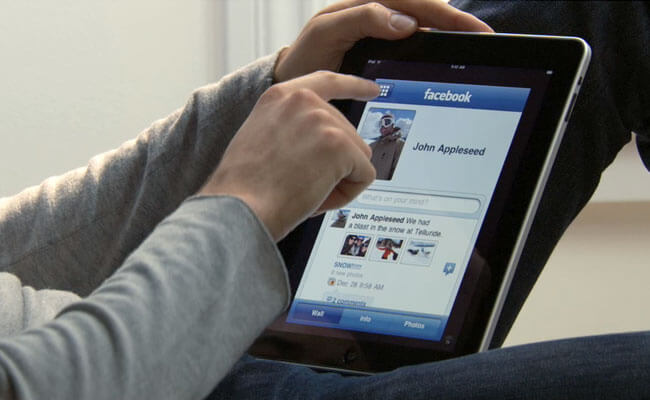 Приложение Facebook для iPad выйдет в ближайшие недели. Приложение Facebook для iPad выйдет в ближайшие недели. Фото.