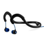 С любимой музыкой и верным iPod можно даже в воду! Фото.