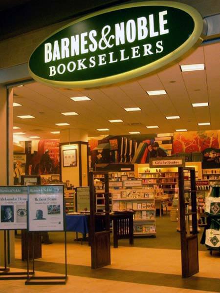 По поводу покупки Barnes & Noble. По поводу покупки Barnes & Noble. Фото.