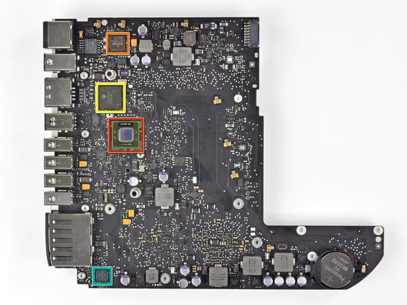 В новом Mac mini появилось место для второго жесткого диска. В новом Mac mini появилось место для второго жесткого диска. Фото.