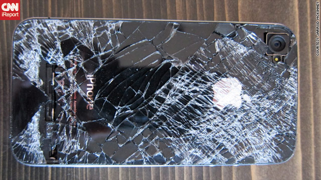 iPhone 4 выдержал падение с 4-километровой высоты. iPhone 4 выдержал падение с 4-километровой высоты. Фото.
