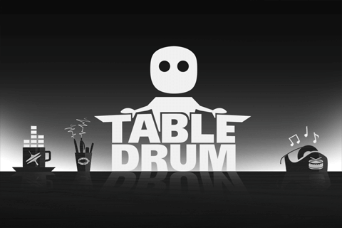 TableDrum — барабанная установка из подручных предметов. TableDrum — барабанная установка из подручных предметов. Фото.