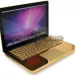 MacBook в золотом. MacBook в золотом. Фото.