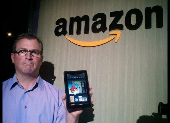 6 преимуществ Kindle Fire перед iPad. 3. Помещается в руке. 6 преимуществ Kindle Fire перед iPad. 3. Помещается в руке. Фото.