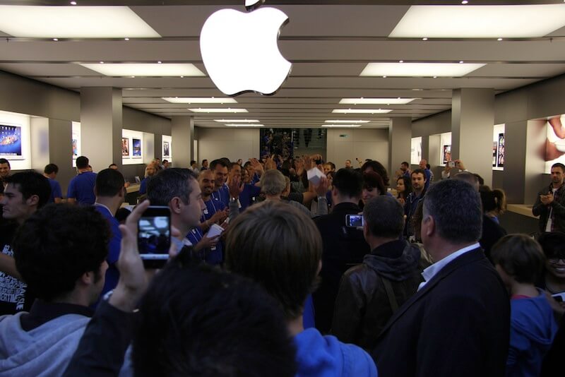 Итог сентябрьского квартала – семь новых розничных магазинов Apple. Parly 2. Итог сентябрьского квартала – семь новых розничных магазинов Apple. Parly 2. Фото.