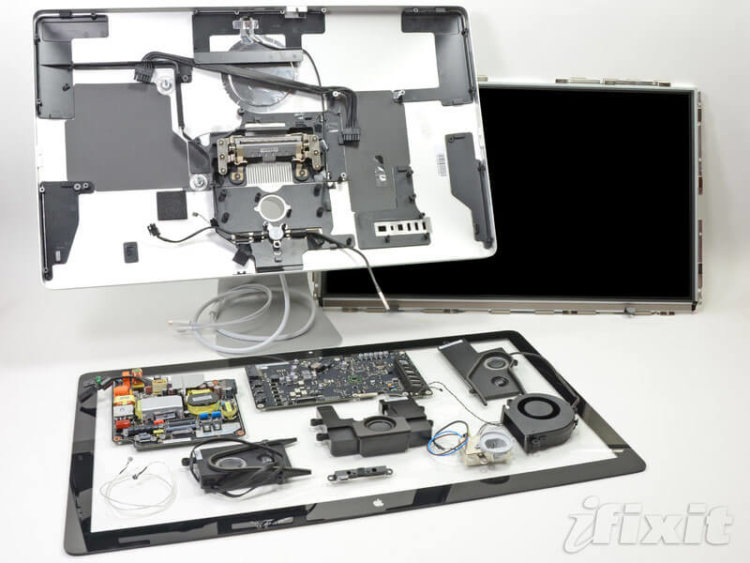 Вскрытие Apple Thunderbolt Display показало ту же панель LG, что и в iMac 2009 года выпуска. Вскрытие Apple Thunderbolt Display показало ту же панель LG, что и в iMac 2009 года выпуска. Фото.