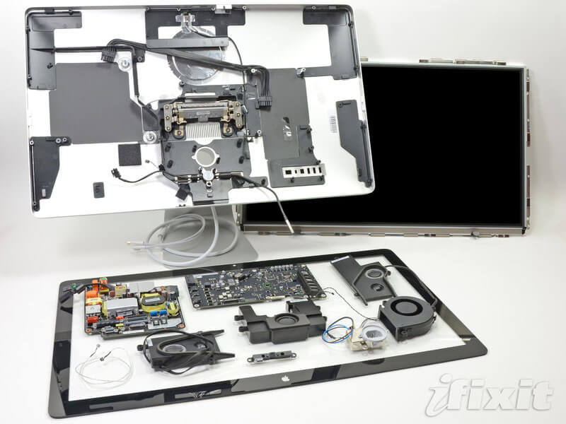 Вскрытие Apple Thunderbolt Display показало ту же панель LG, что и в iMac 2009 года выпуска. Вскрытие Apple Thunderbolt Display показало ту же панель LG, что и в iMac 2009 года выпуска. Фото.