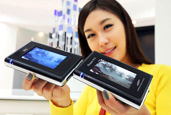 Apple- Apple-