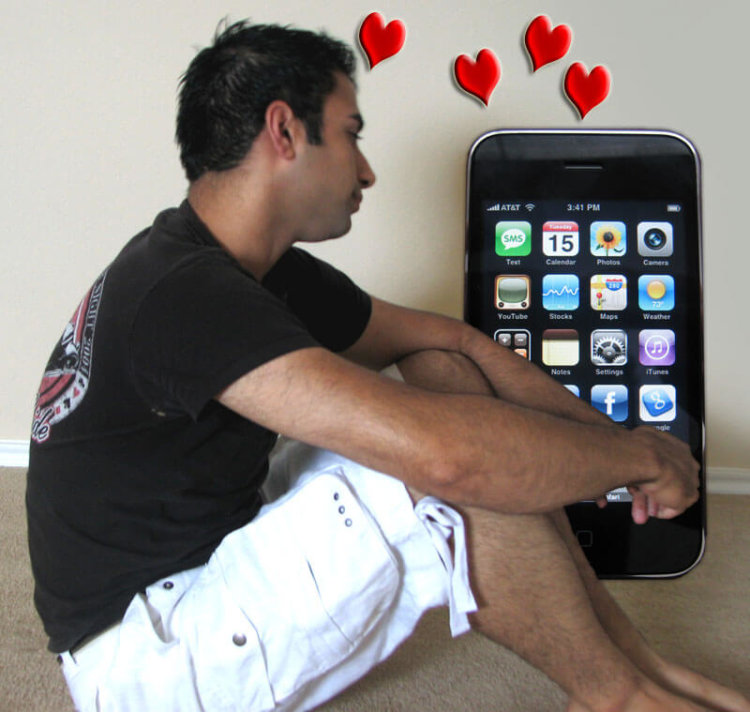 [Опрос] Нужен ли iPhone бóльший дисплей? Фото.