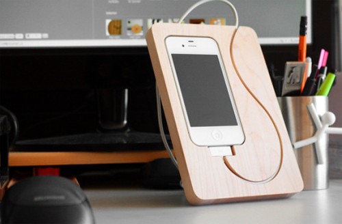 BaseStation-iPhone-4-Stand-500x328 BaseStation-iPhone-4-Stand-500x328