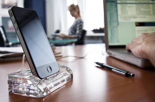 calypso-dock-iphone-cristal-crystal-branche calypso-dock-iphone-cristal-crystal-branche