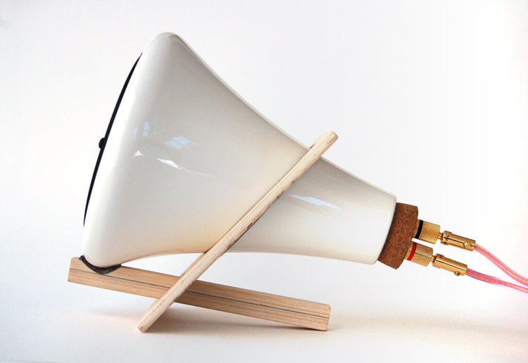 ceramic_speaker_side_med ceramic_speaker_side_med