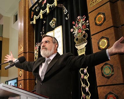 Главный раввин Великобритании сравнивает Стива Джобса с Моисеем. Фото.