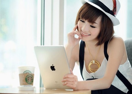 girl_ipad_cofee girl_ipad_cofee