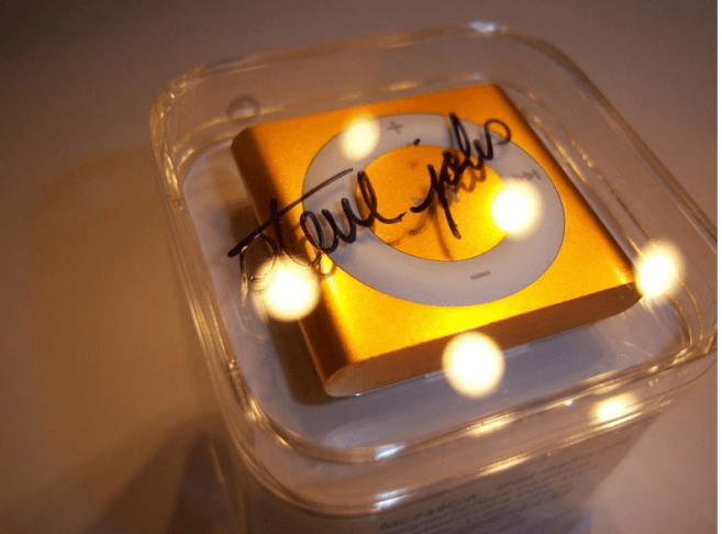 steve-jobs-autograph-ipod-shuffle steve-jobs-autograph-ipod-shuffle