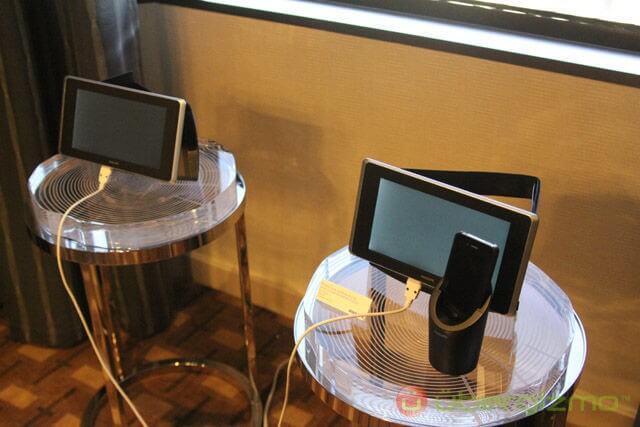 Philips-dual-screen-in-car-system Philips-dual-screen-in-car-system