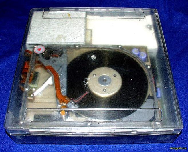 apple-prototype-hard-drive-image-001 apple-prototype-hard-drive-image-001