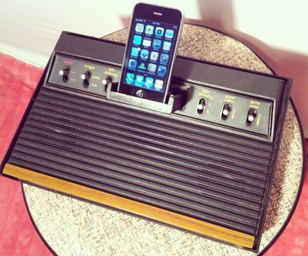 atari_2600_iphone_dock atari_2600_iphone_dock