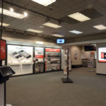 Verizon, как и все остальные, копирует концепт Apple Store. Verizon, как и все остальные, копирует концепт Apple Store. Фото.