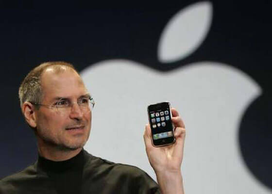 steve_jobs_iphone steve_jobs_iphone