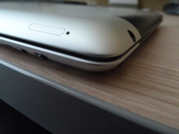 iPad 3 и iPhone 4s iPad 2 iPad 3