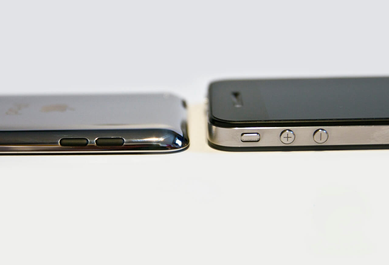 стройный iPod и толстяк iPhone стройный iPod и толстяк iPhone